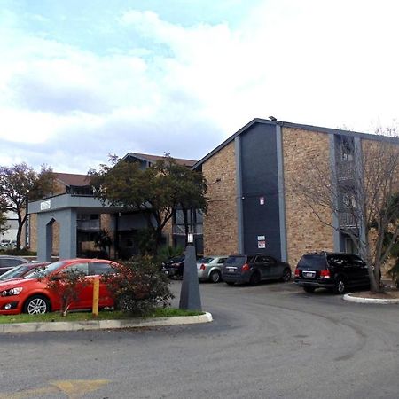 Home Suites San Antonio Esterno foto