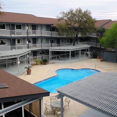 Home Suites San Antonio Esterno foto
