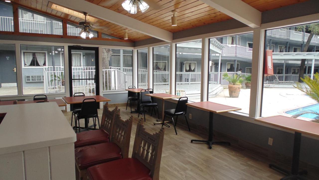 Home Suites San Antonio Esterno foto